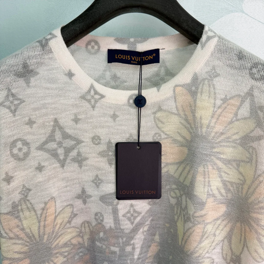 Футболки Женские Louis Vuitton 17609947
