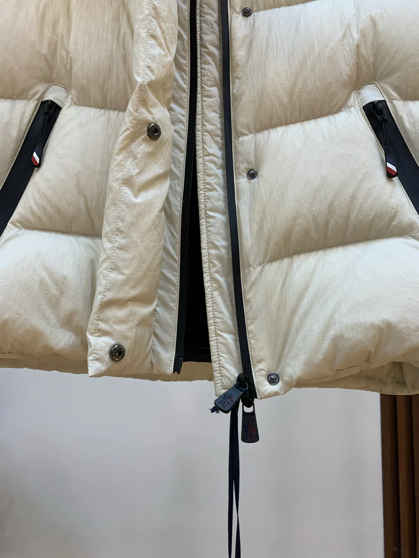 Куртки И Пуховики Женские Moncler 496986