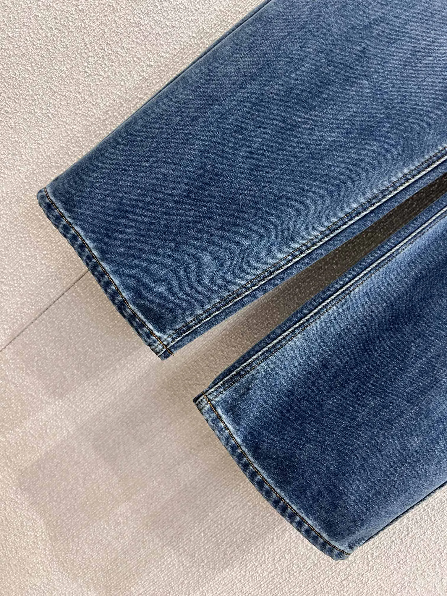 Джинсы Женские Saint Laurent 364122