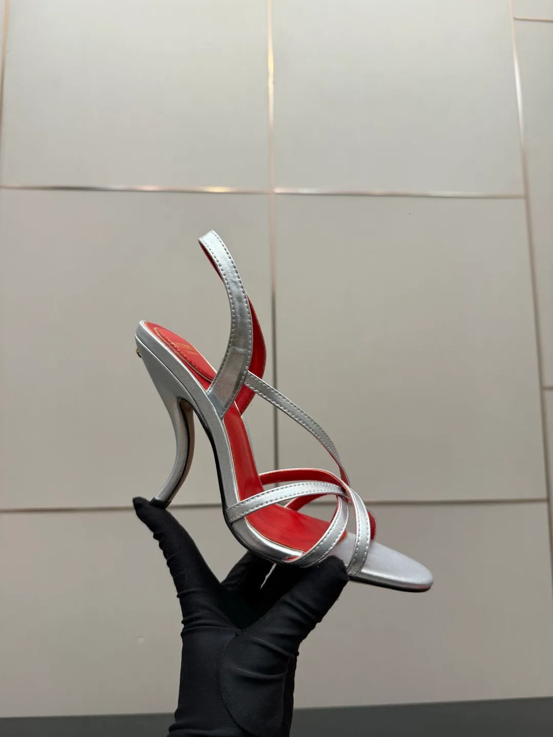 Босоножки Женские Valentino 5052054