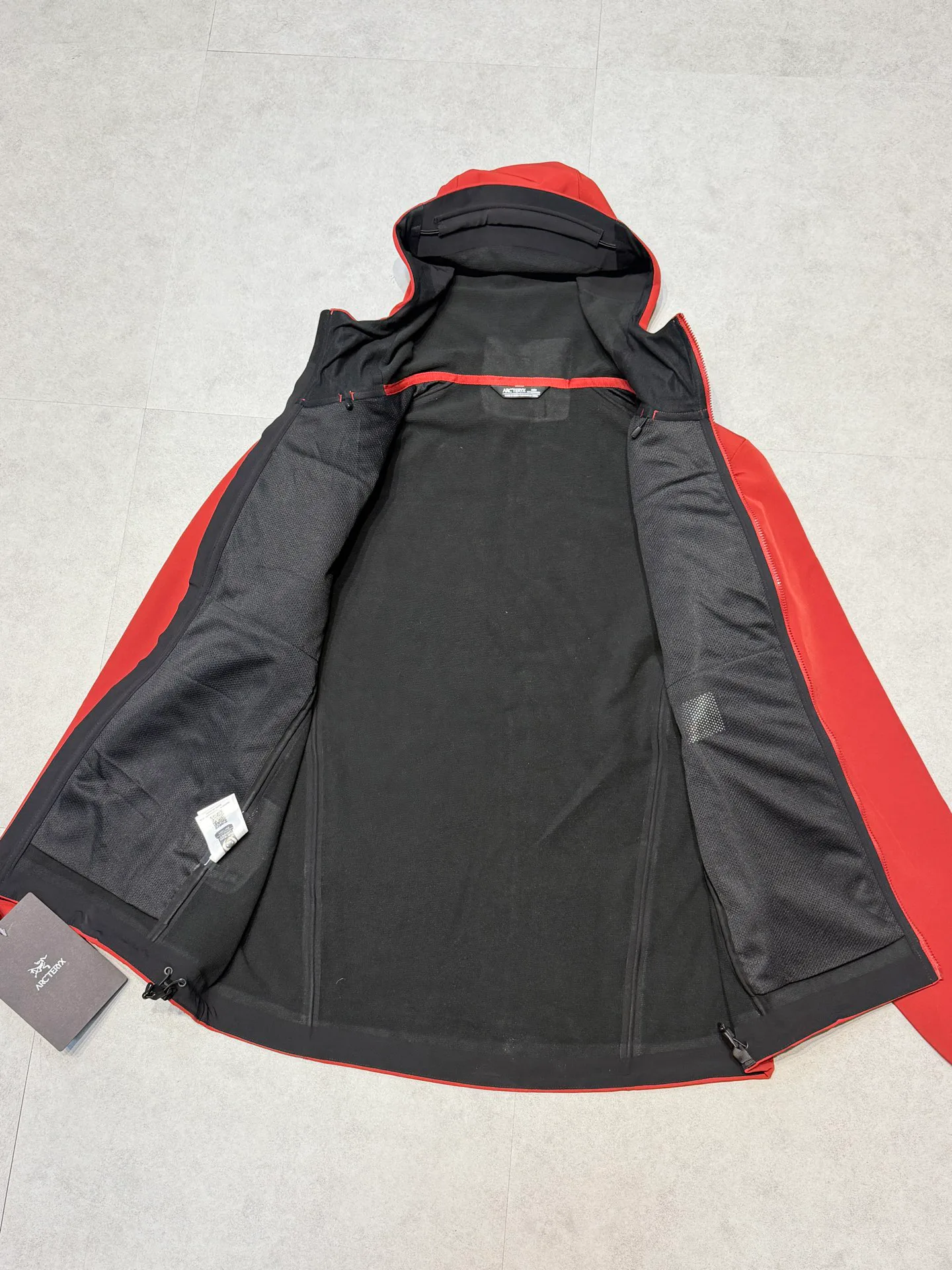 Куртки И Пуховики Женские Arcteryx 18870853