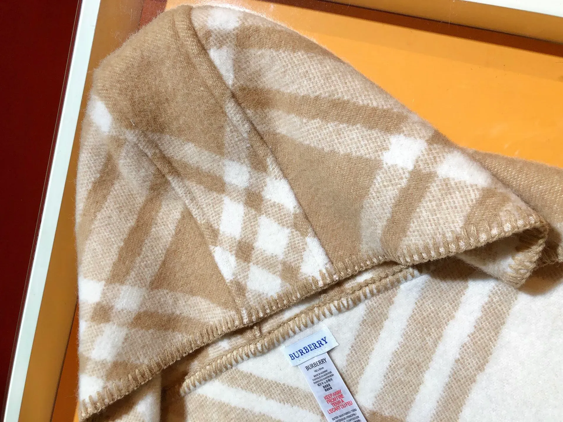 Шарфы Burberry 10178