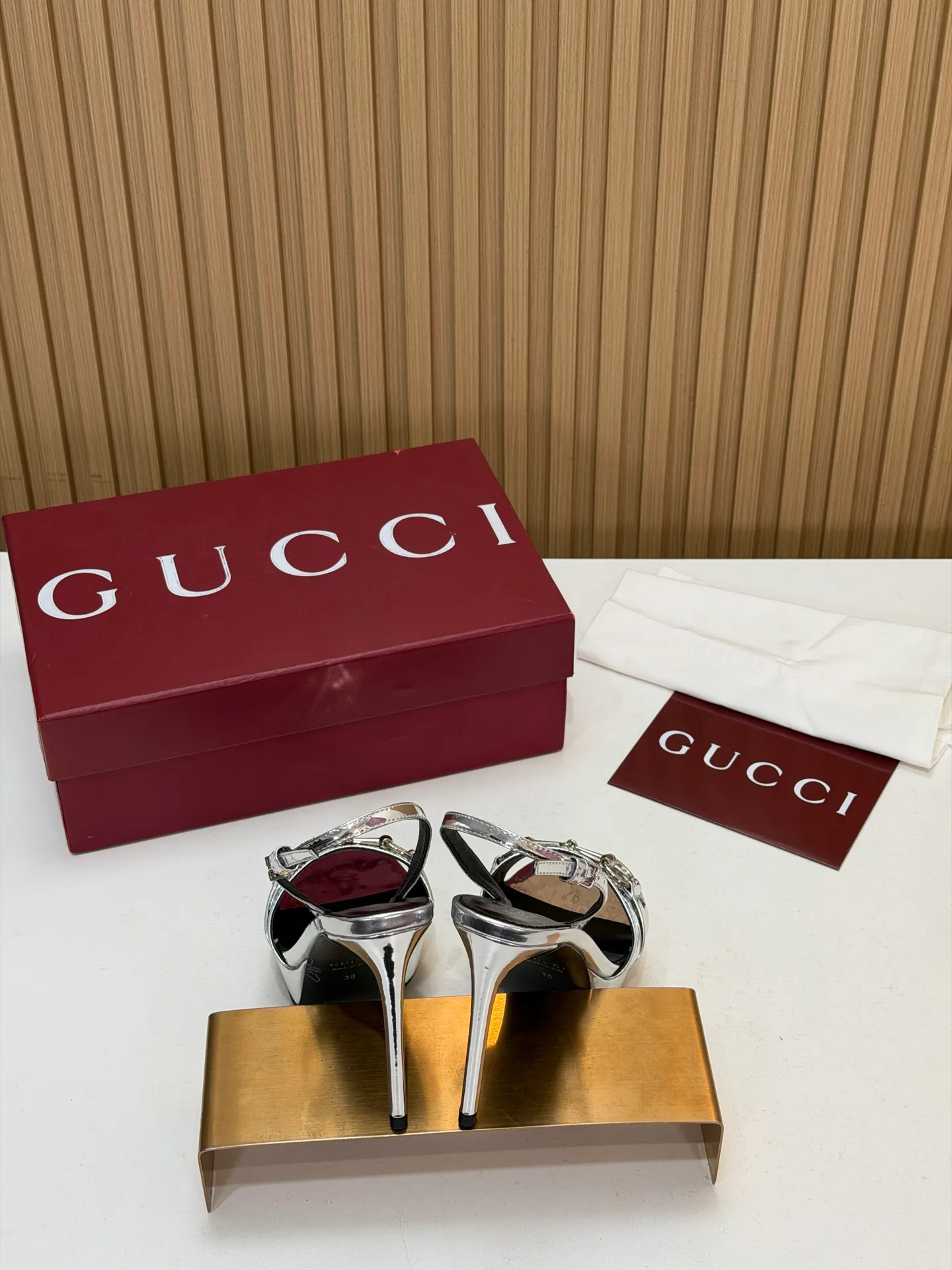Босоножки Женские Gucci 18396258