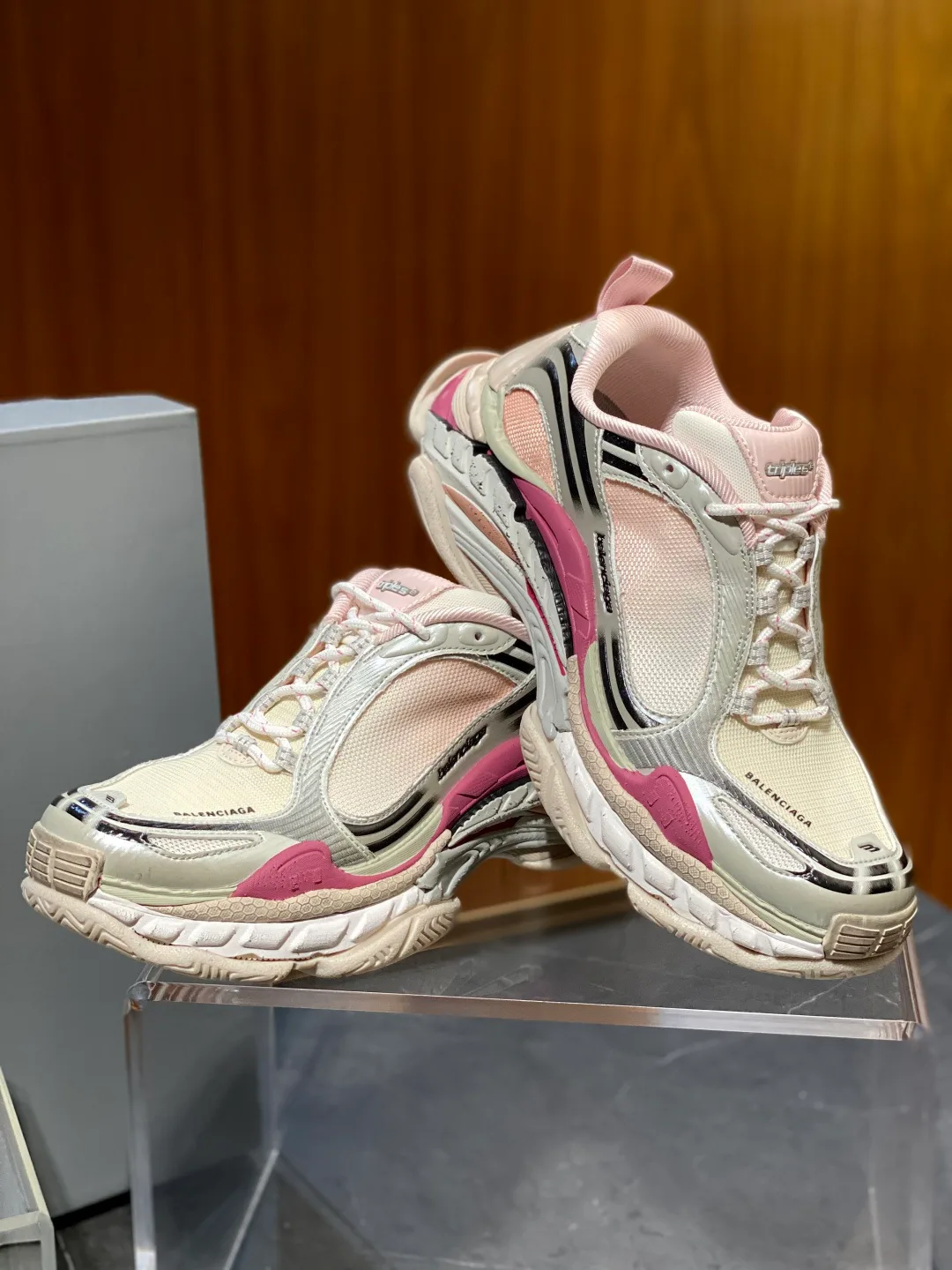 Кроссовки Женские Balenciaga 16935005