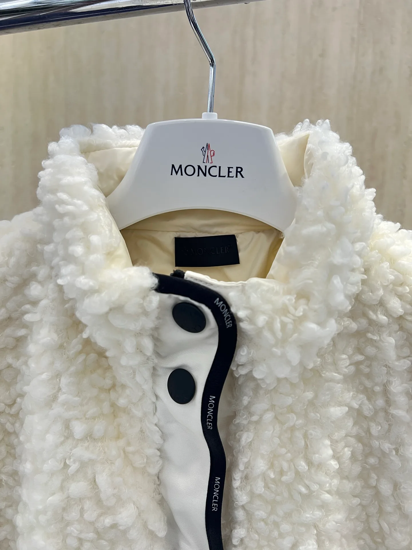 Куртки И Пуховики Женские Moncler 17958871