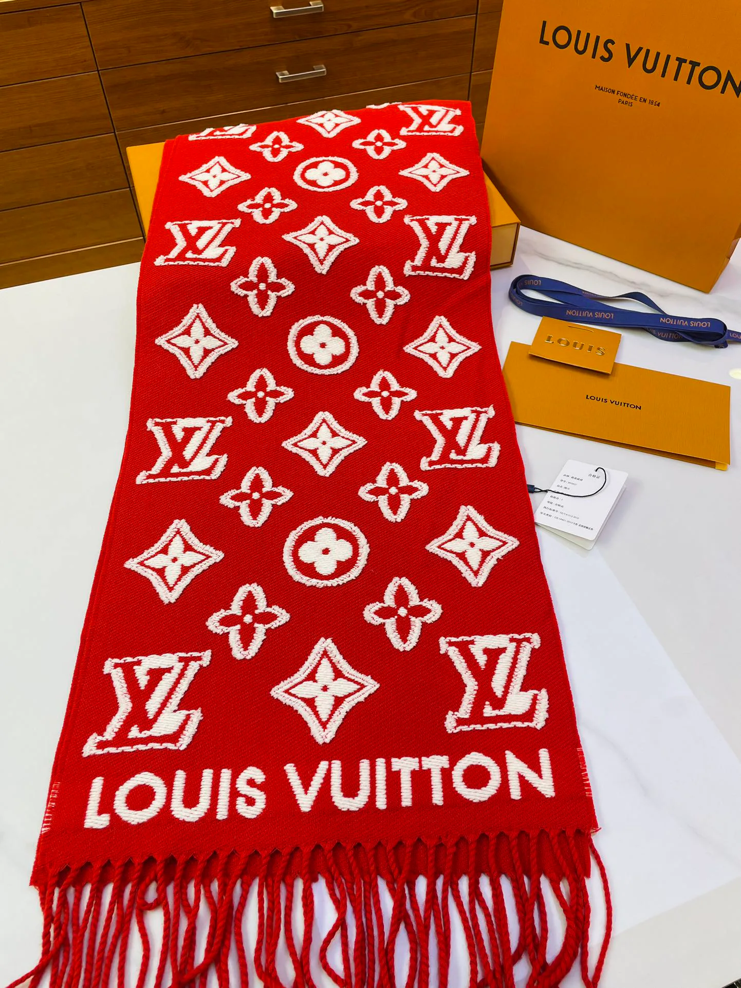 Шарфы Louis Vuitton 1981523