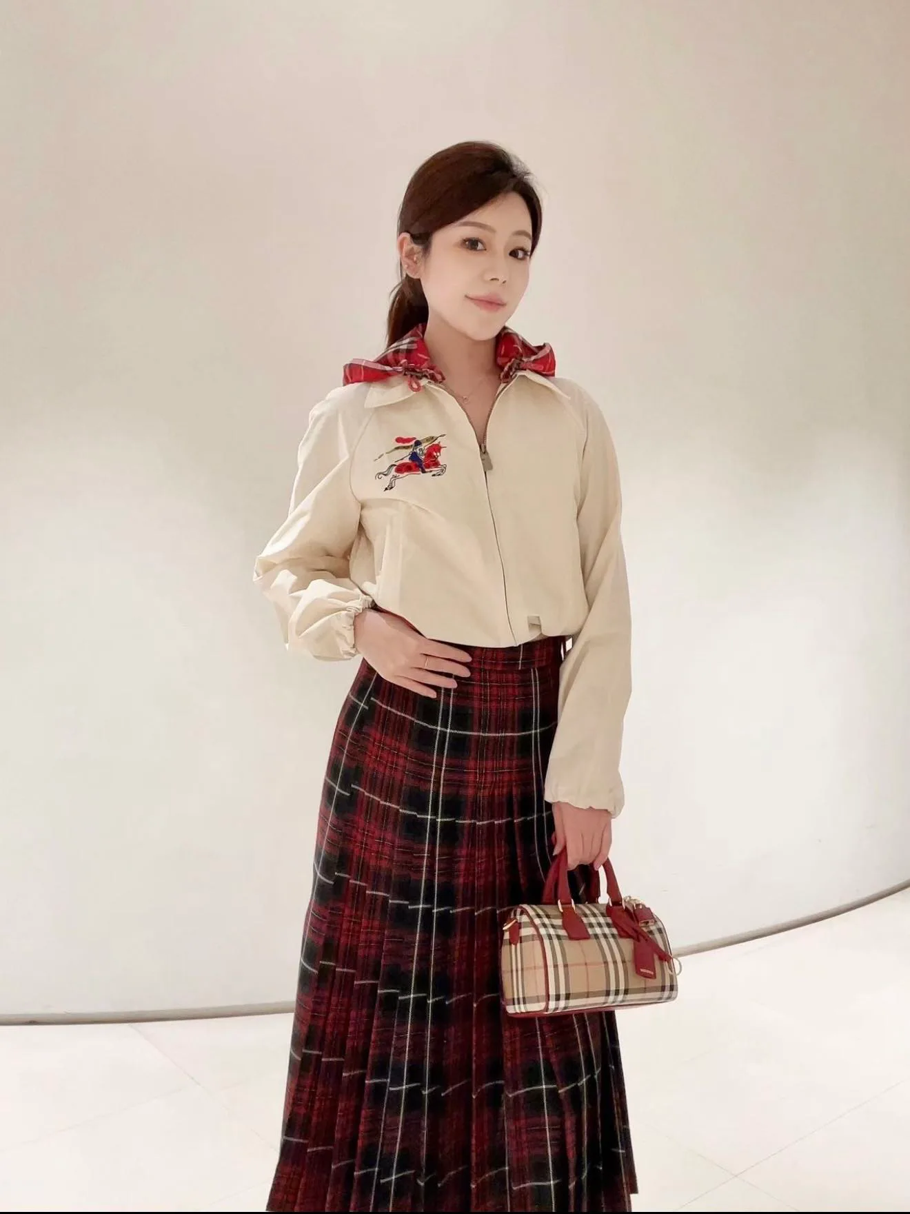 Куртки И Пуховики Женские Burberry 11231393