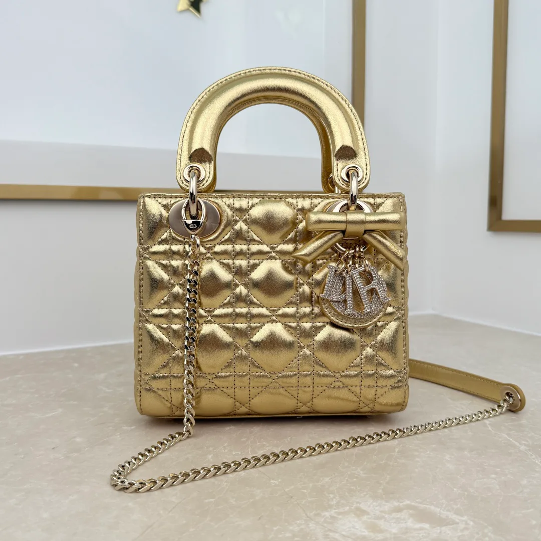 Классические Сумки Женские Christian Dior 18116224