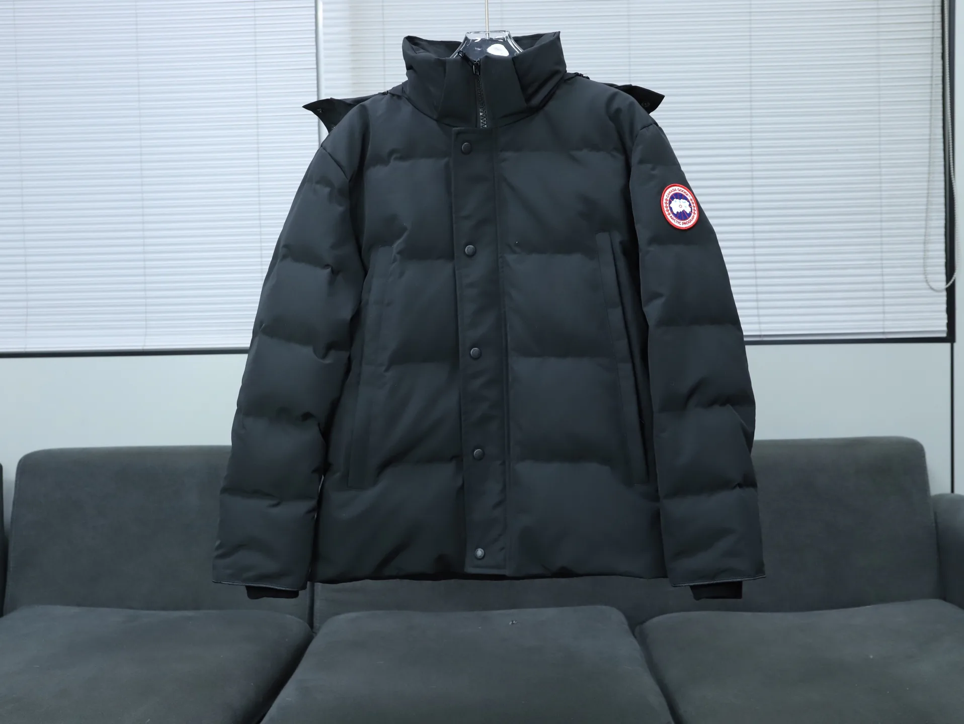 Куртки И Пуховики Женские Canada Goose 121933