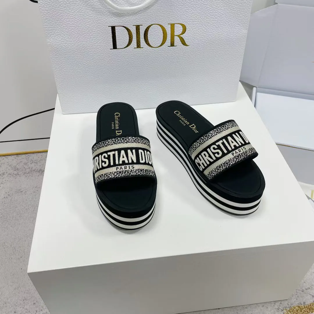 Шлепанцы Женские Christian Dior 12877349