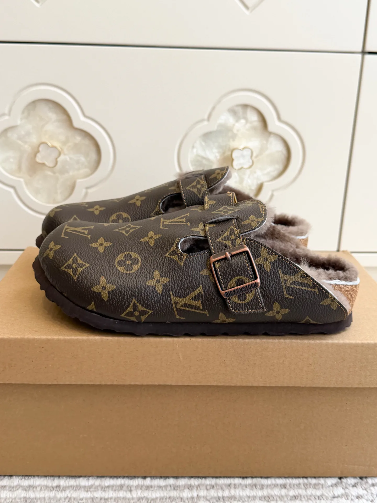 Мюли И Сабо Женские Louis Vuitton 19717239