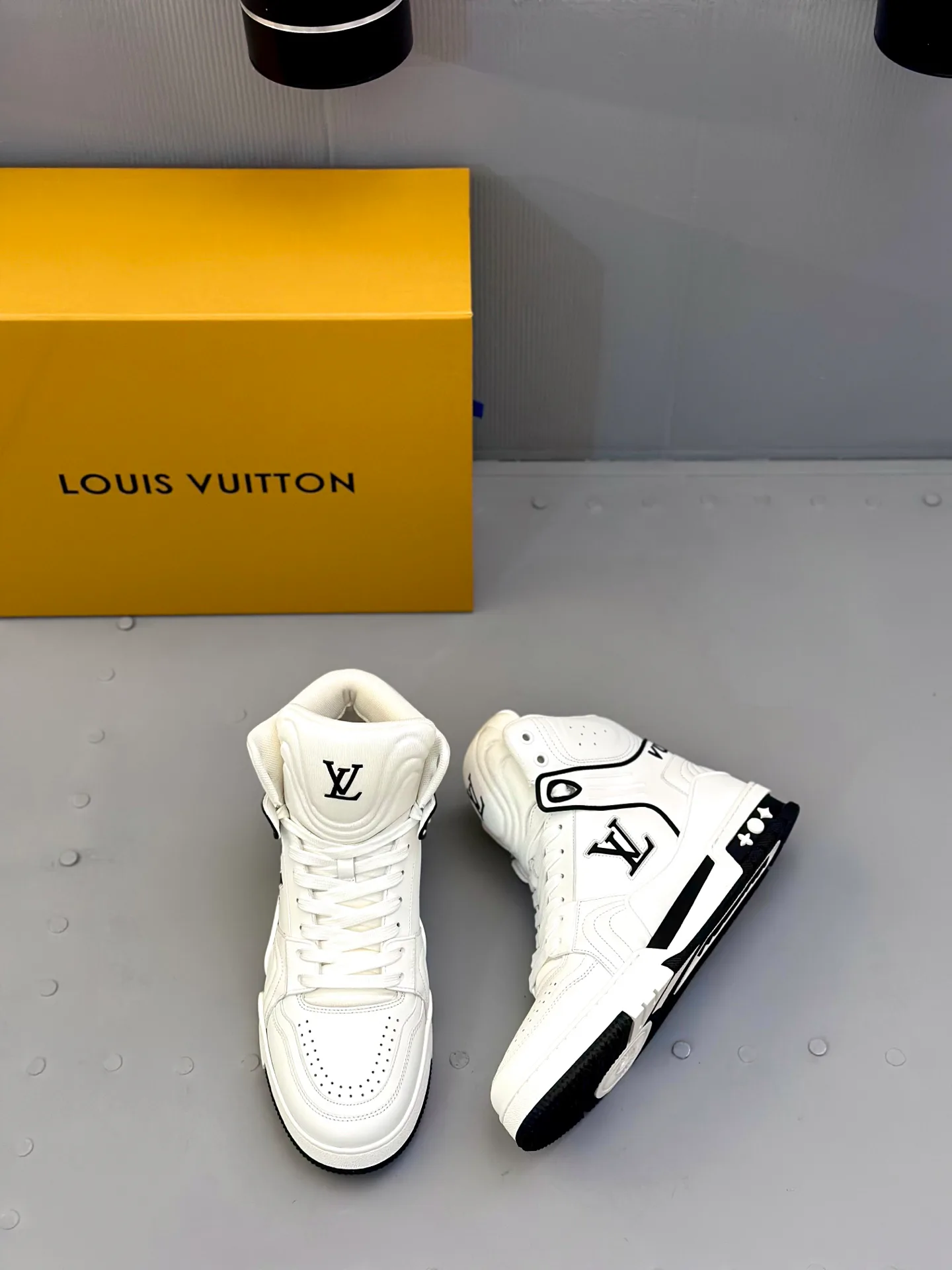 Кроссовки Мужские Louis Vuitton 930652