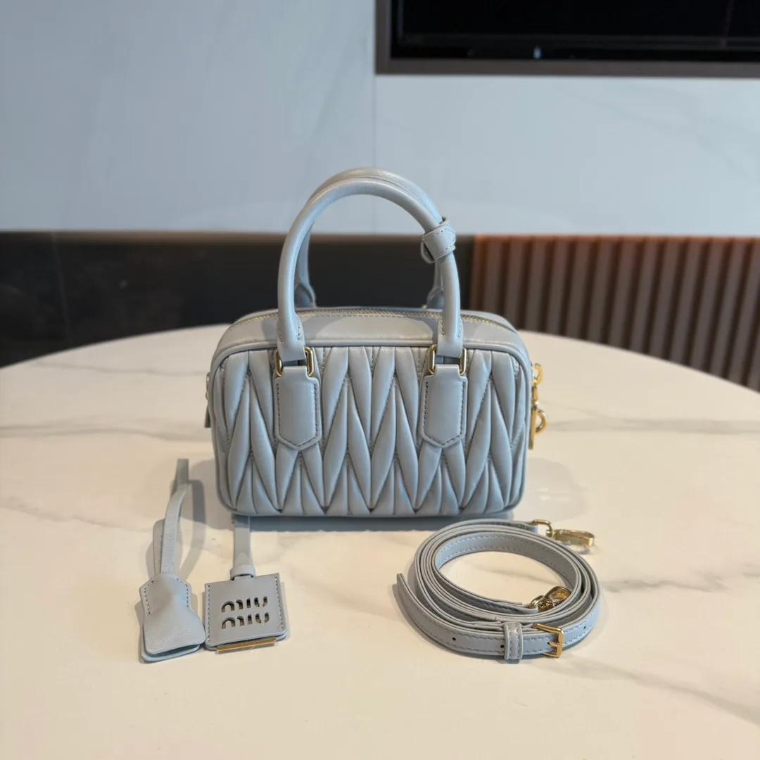 Сумки На Ремне Женские Miu Miu 111391