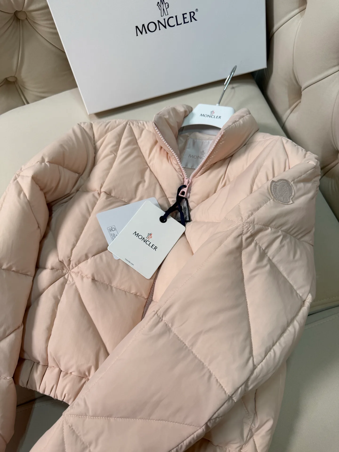 Куртки И Пуховики Женские Moncler 18825228