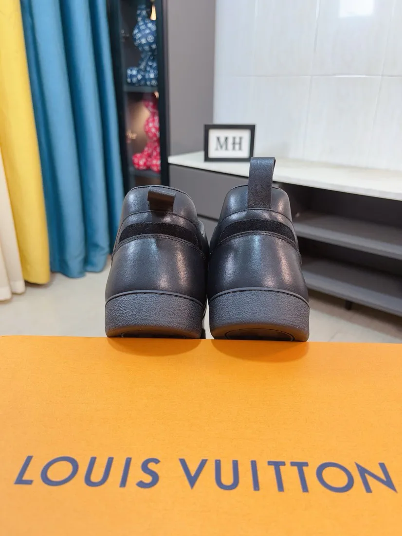 Кроссовки Мужские Louis Vuitton 261136