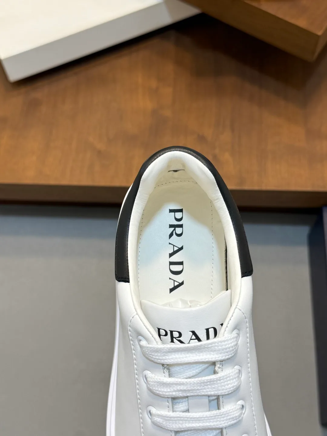 Кроссовки Мужские Prada 17447606