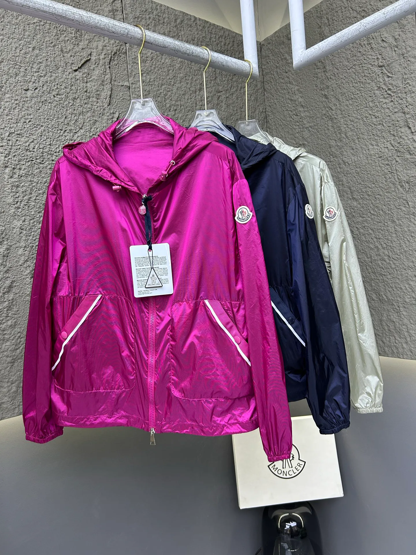 Куртки И Пуховики Женские Moncler 11666897