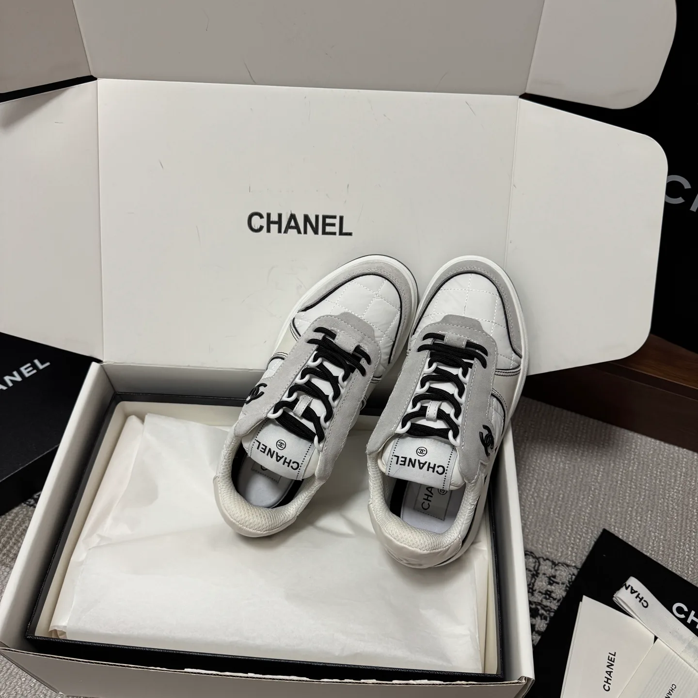 Кроссовки Женские Chanel 18195100