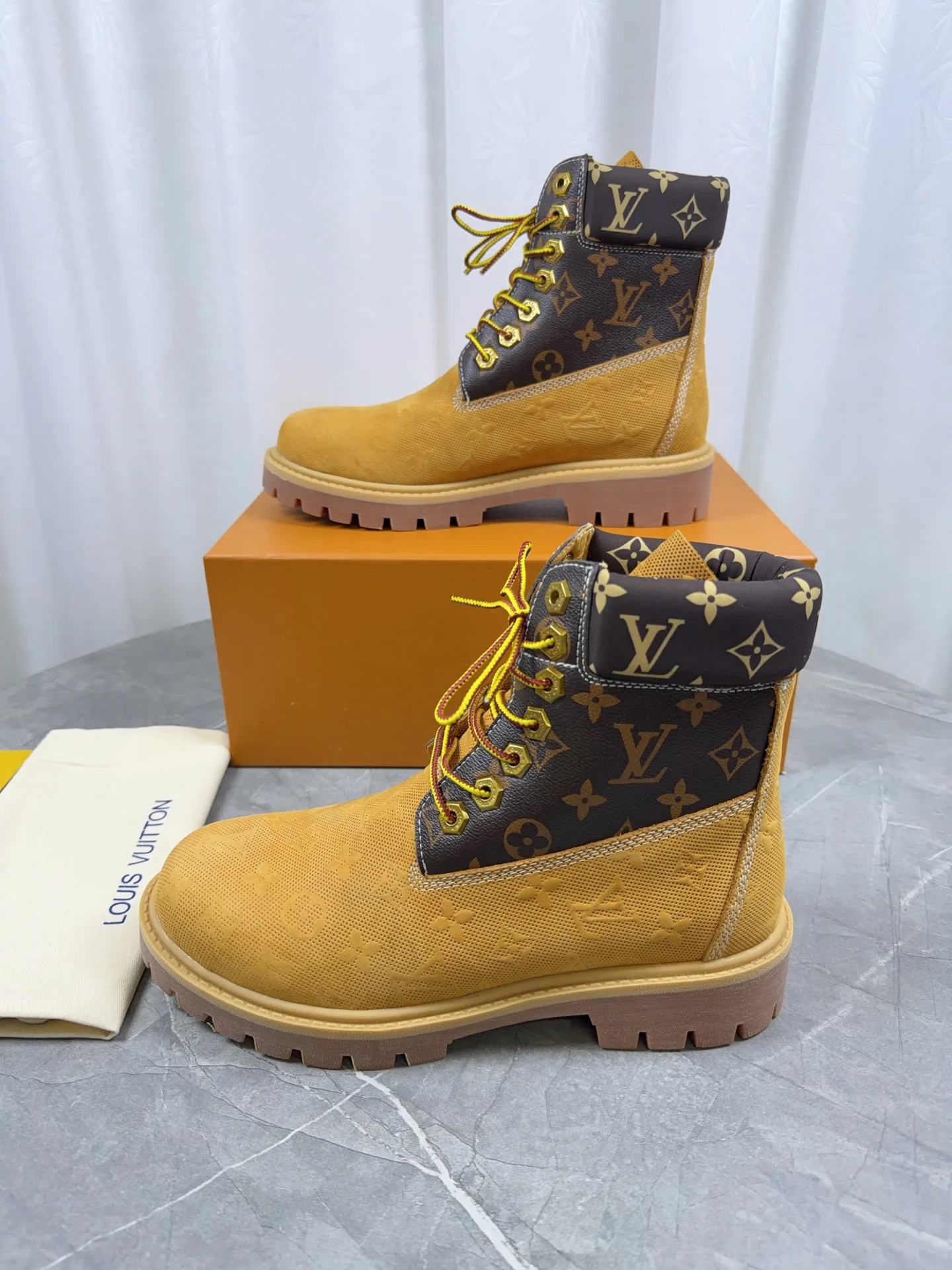Ботинки Женские Louis Vuitton 17368613