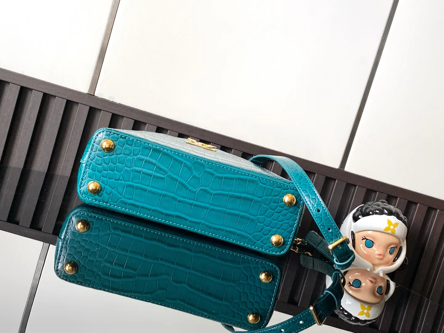 Классические Сумки Женские Louis Vuitton 18019348