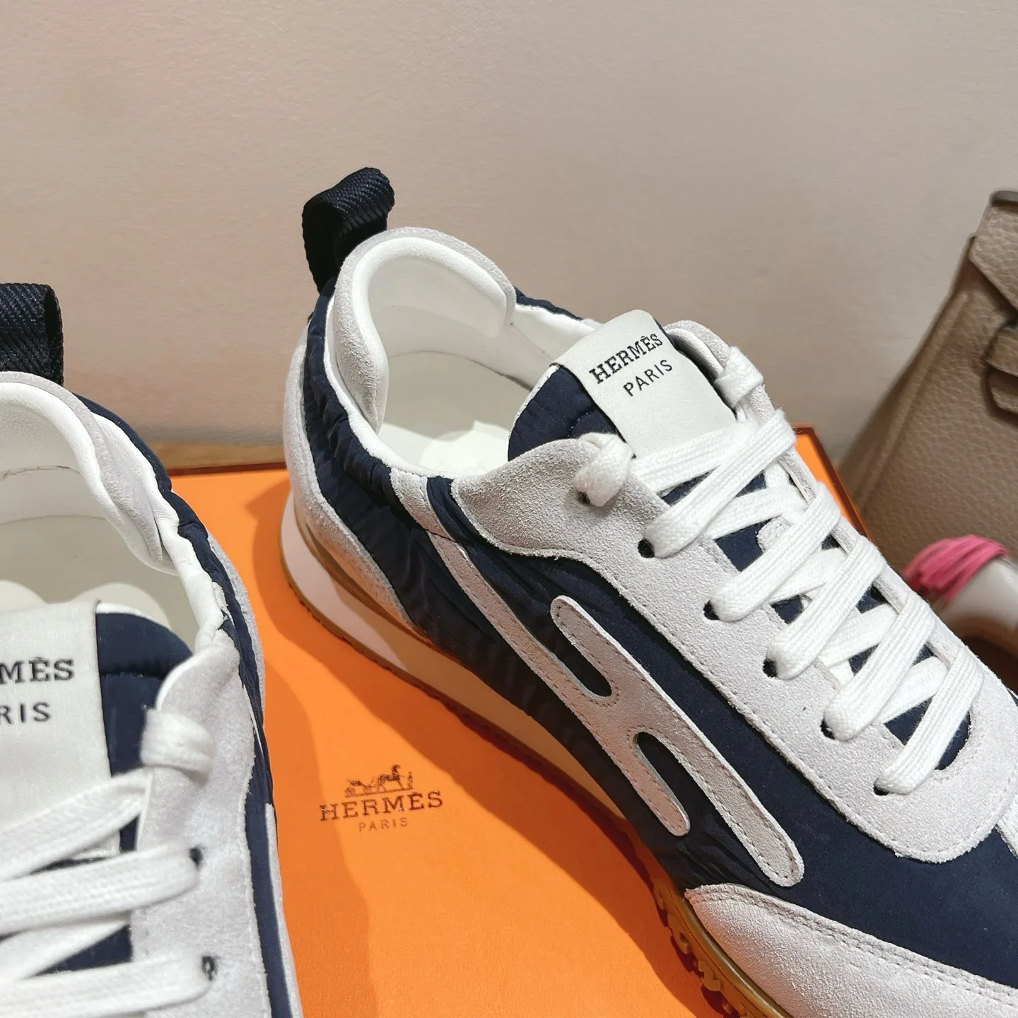 Кроссовки Женские Hermes 1872489