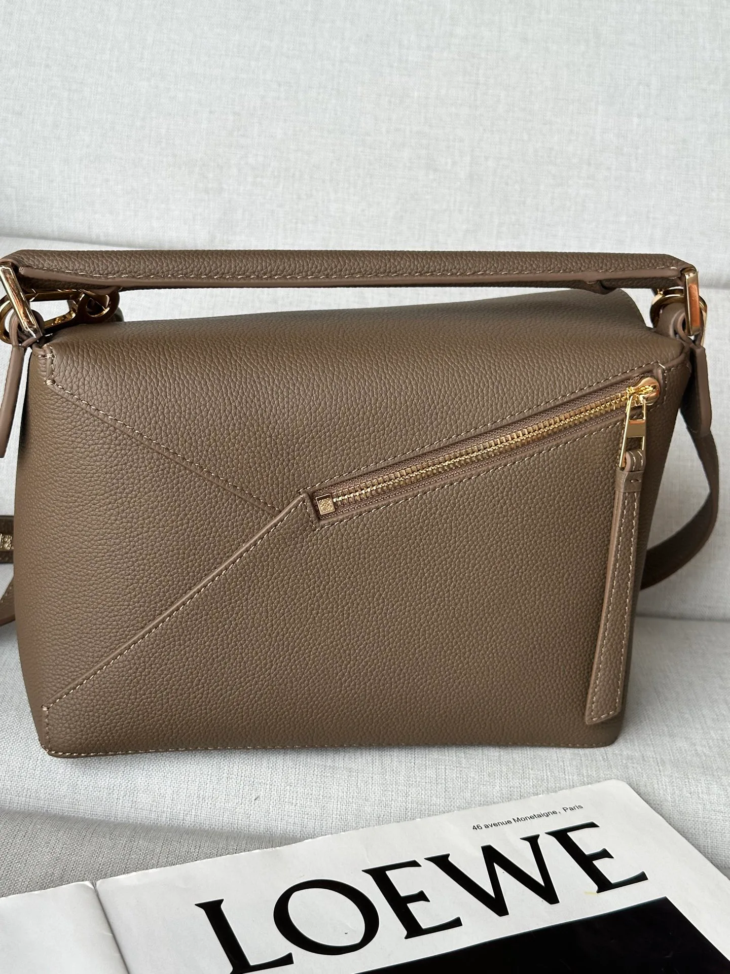 Классические Сумки Женские Loewe 13339540