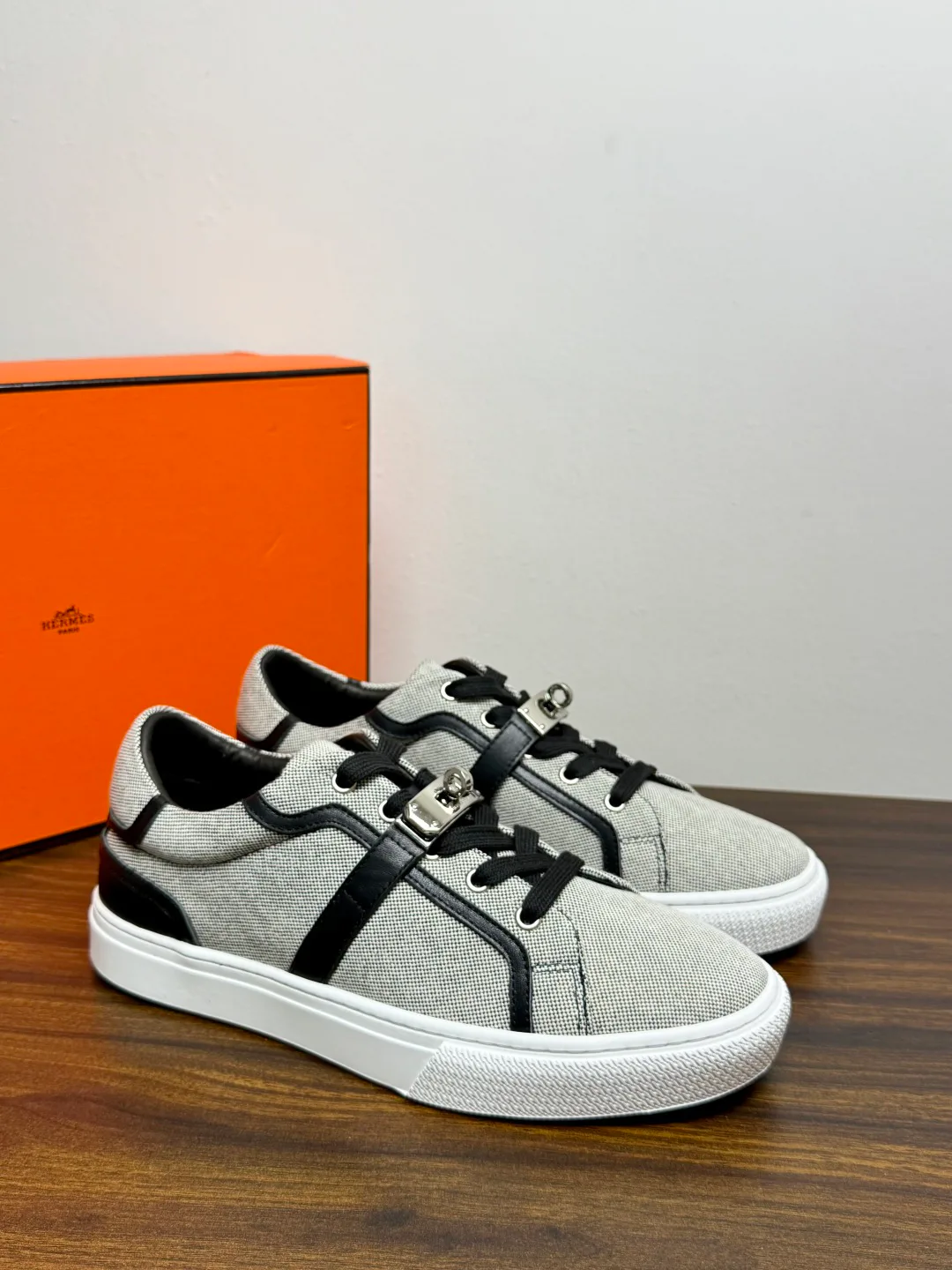 Кроссовки Мужские Hermes 19035977