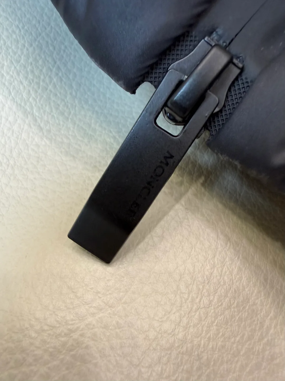Жилеты Женские Moncler 18629930