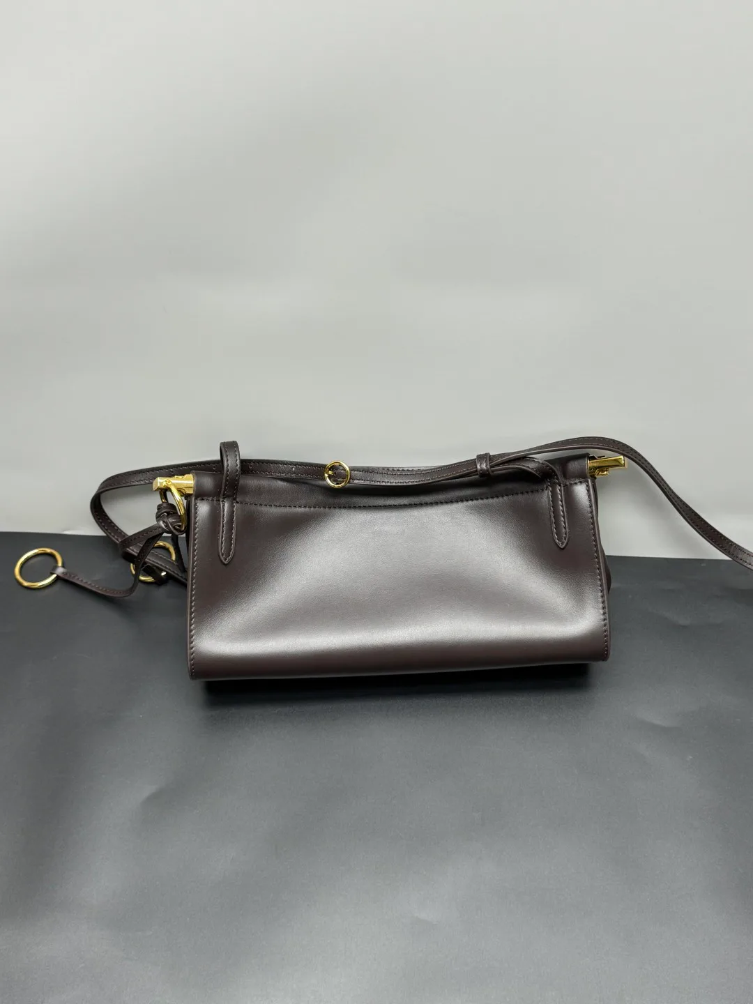 Сумки На Ремне Женские Alaia 11667393