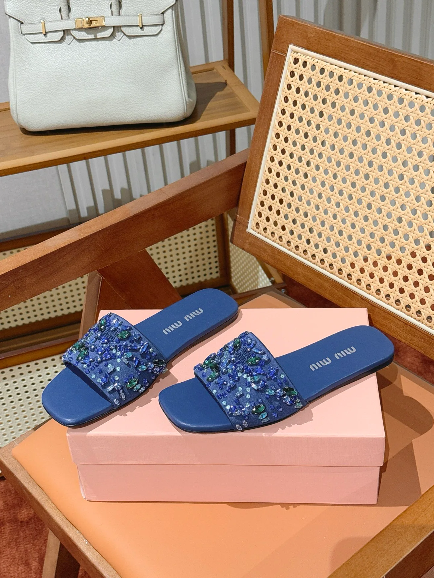 Шлепанцы Женские Miu Miu 17498797