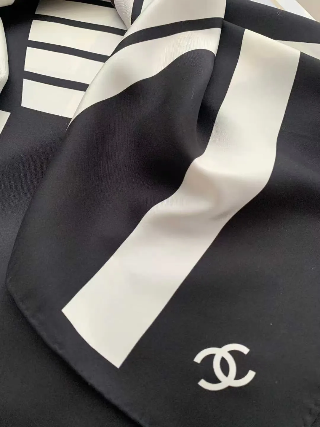 Платки Chanel 18222536