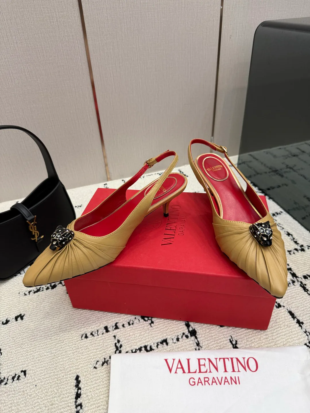 Босоножки Женские Valentino 18049046