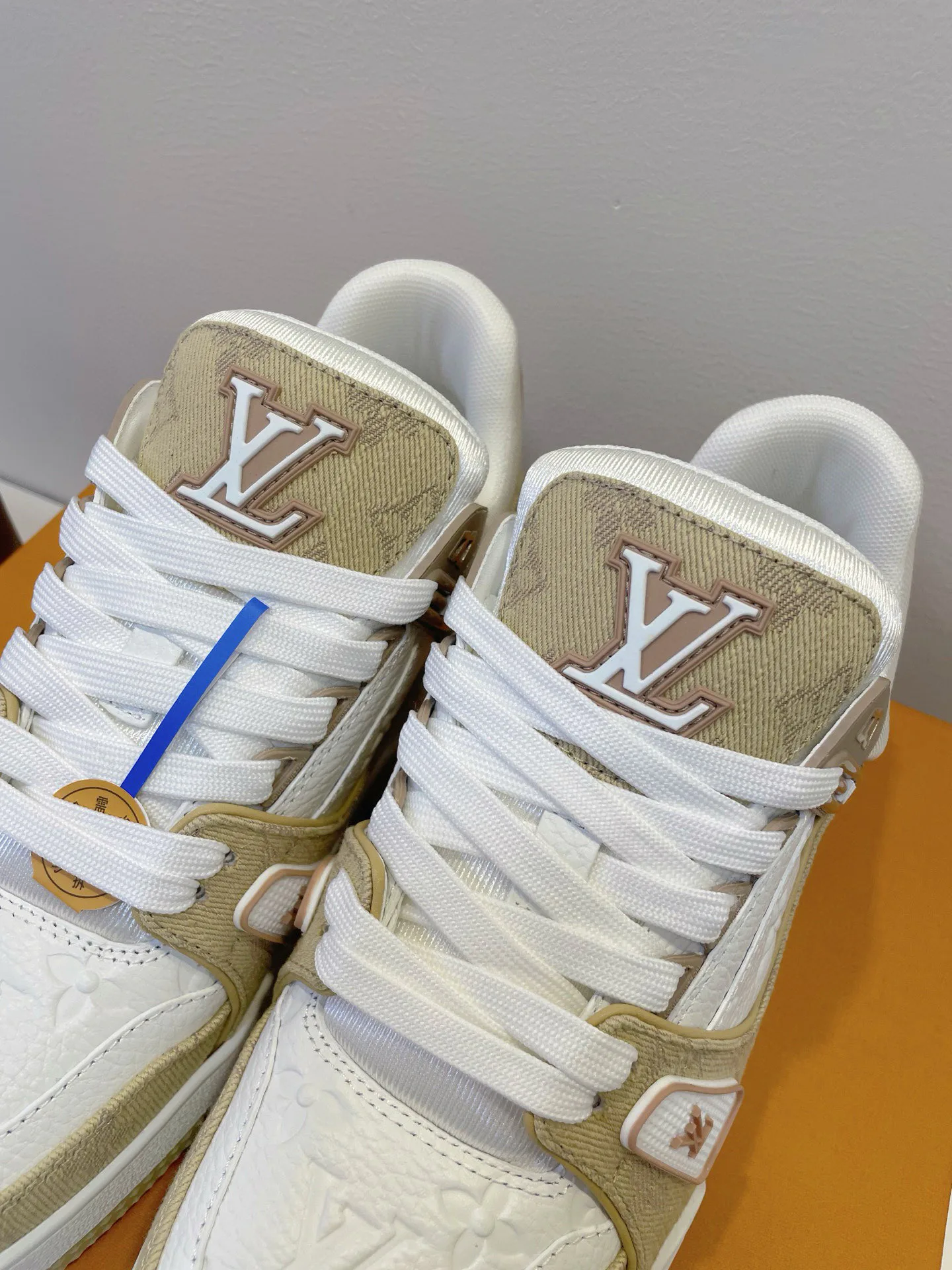 Кроссовки Женские Louis Vuitton 13130438