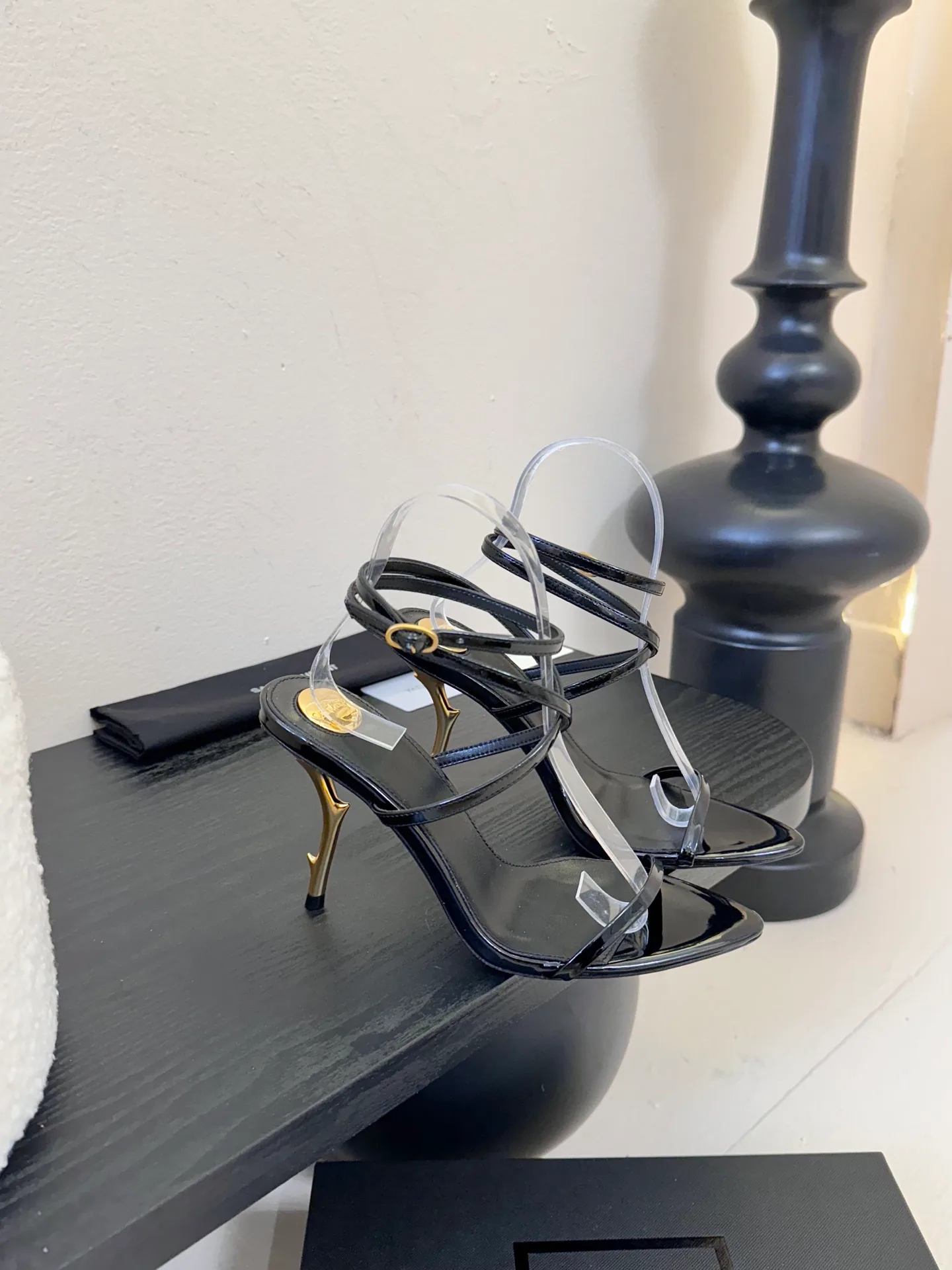 Босоножки Женские Yves Saint Laurent