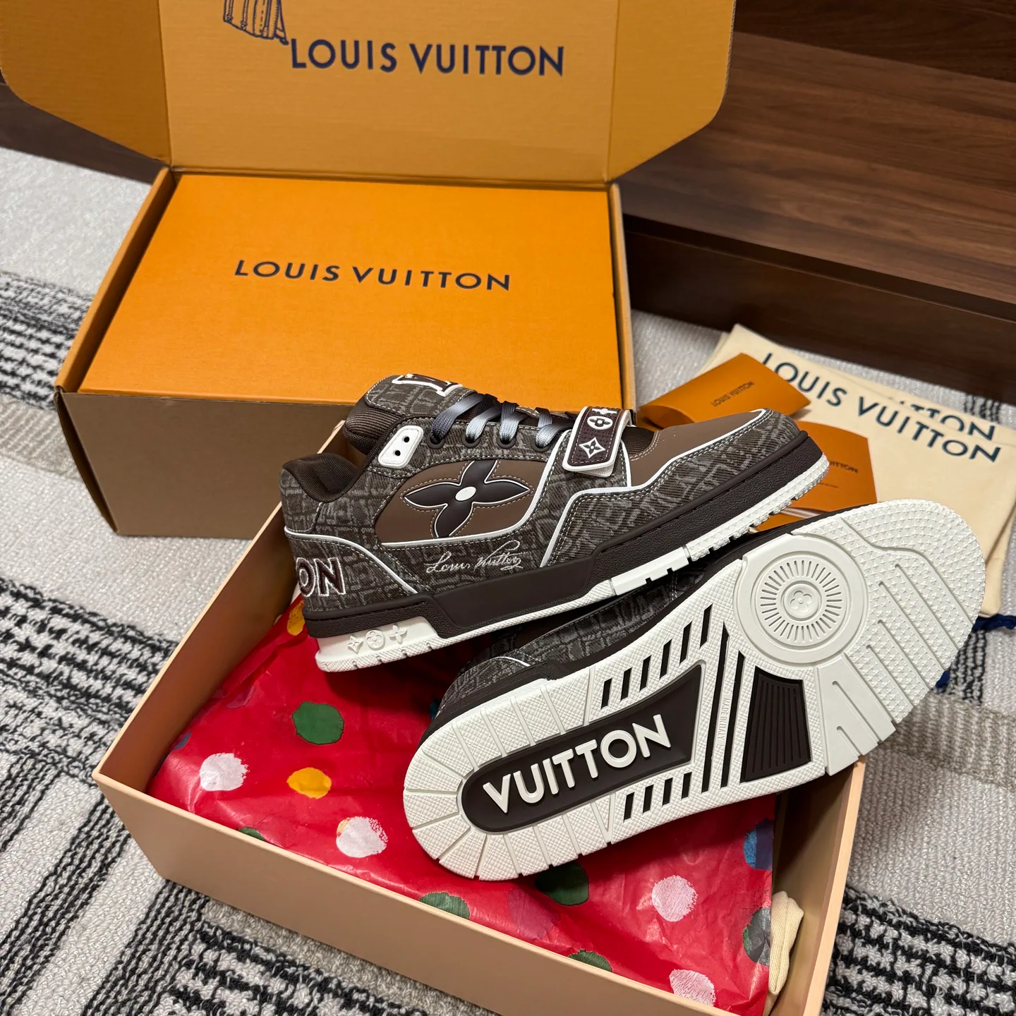 Кроссовки Женские Louis Vuitton 1483880