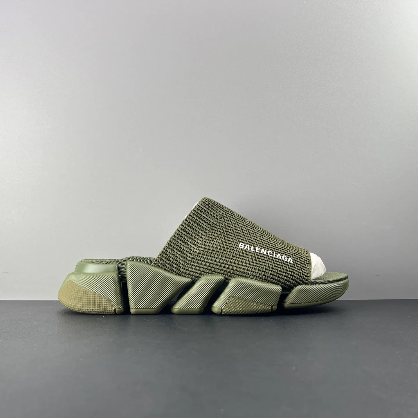 Шлепанцы Женские Balenciaga 13548637