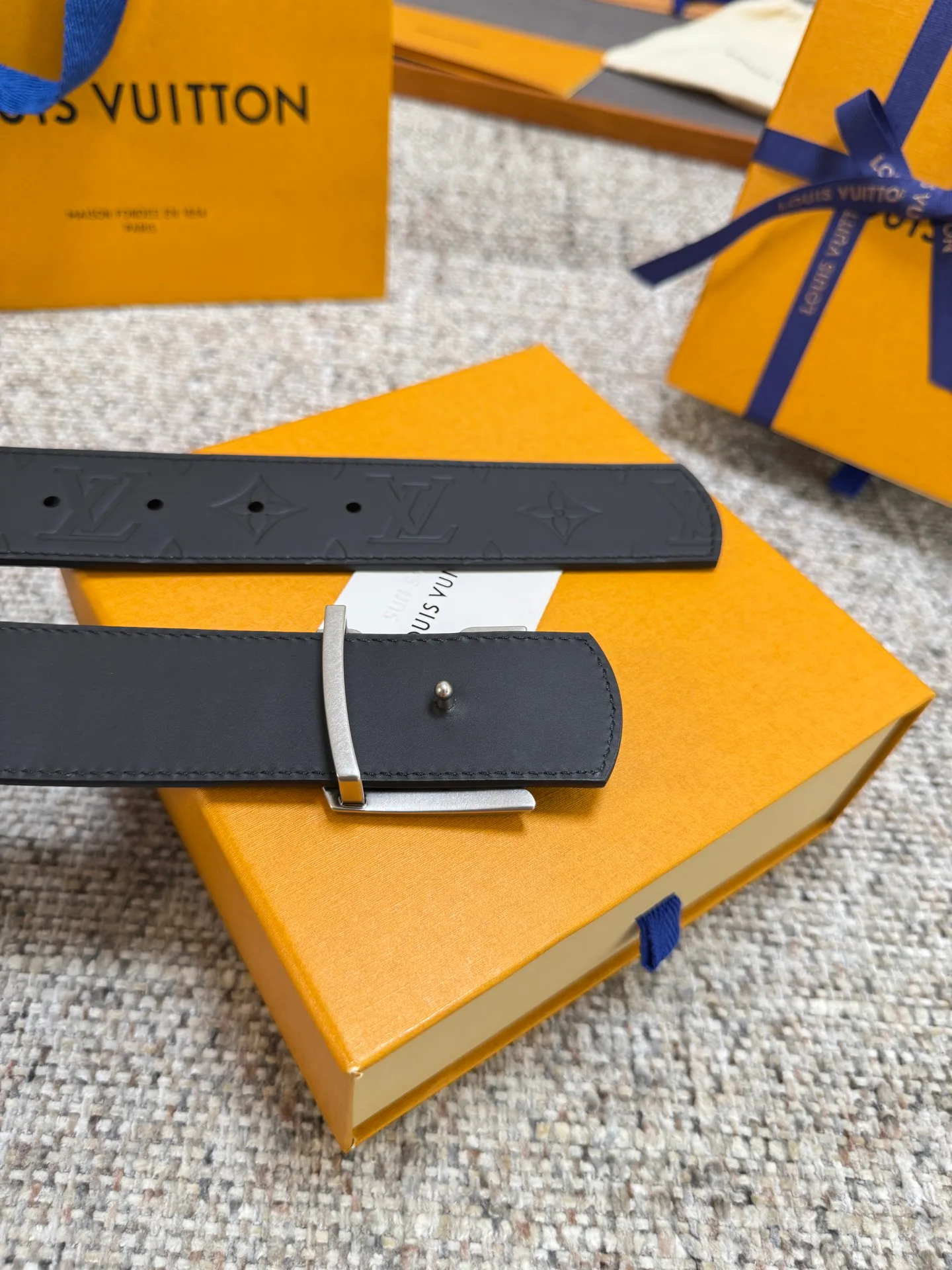 Ремни Louis Vuitton 14563670