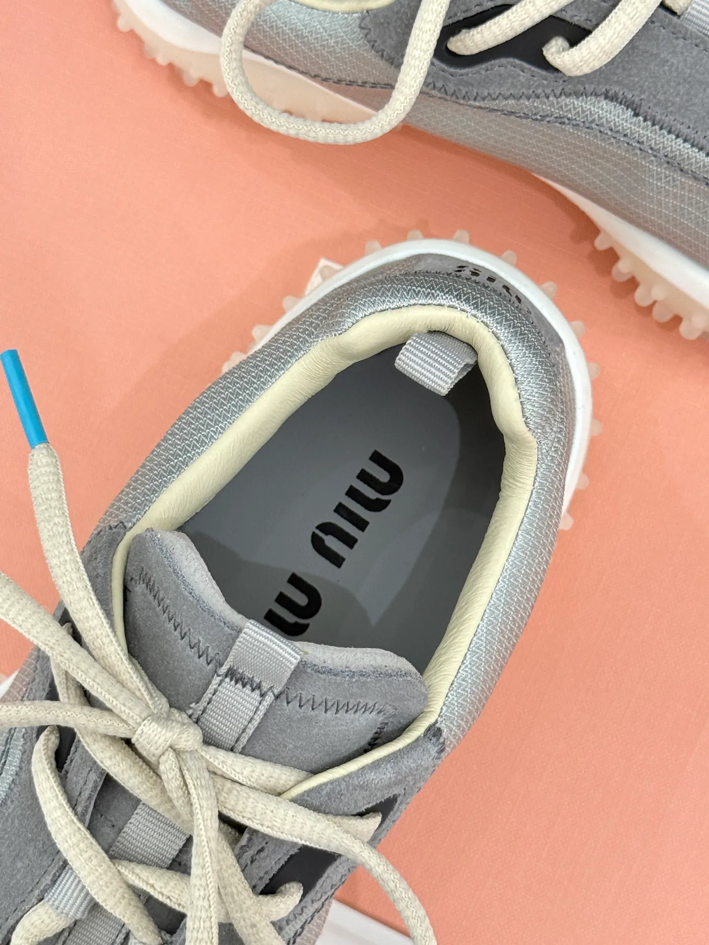 Кроссовки Женские Miu Miu 17597001