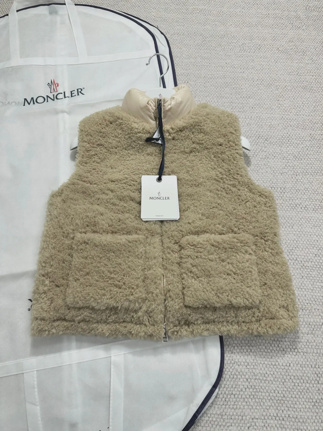 Жилеты Женские Moncler 18794639