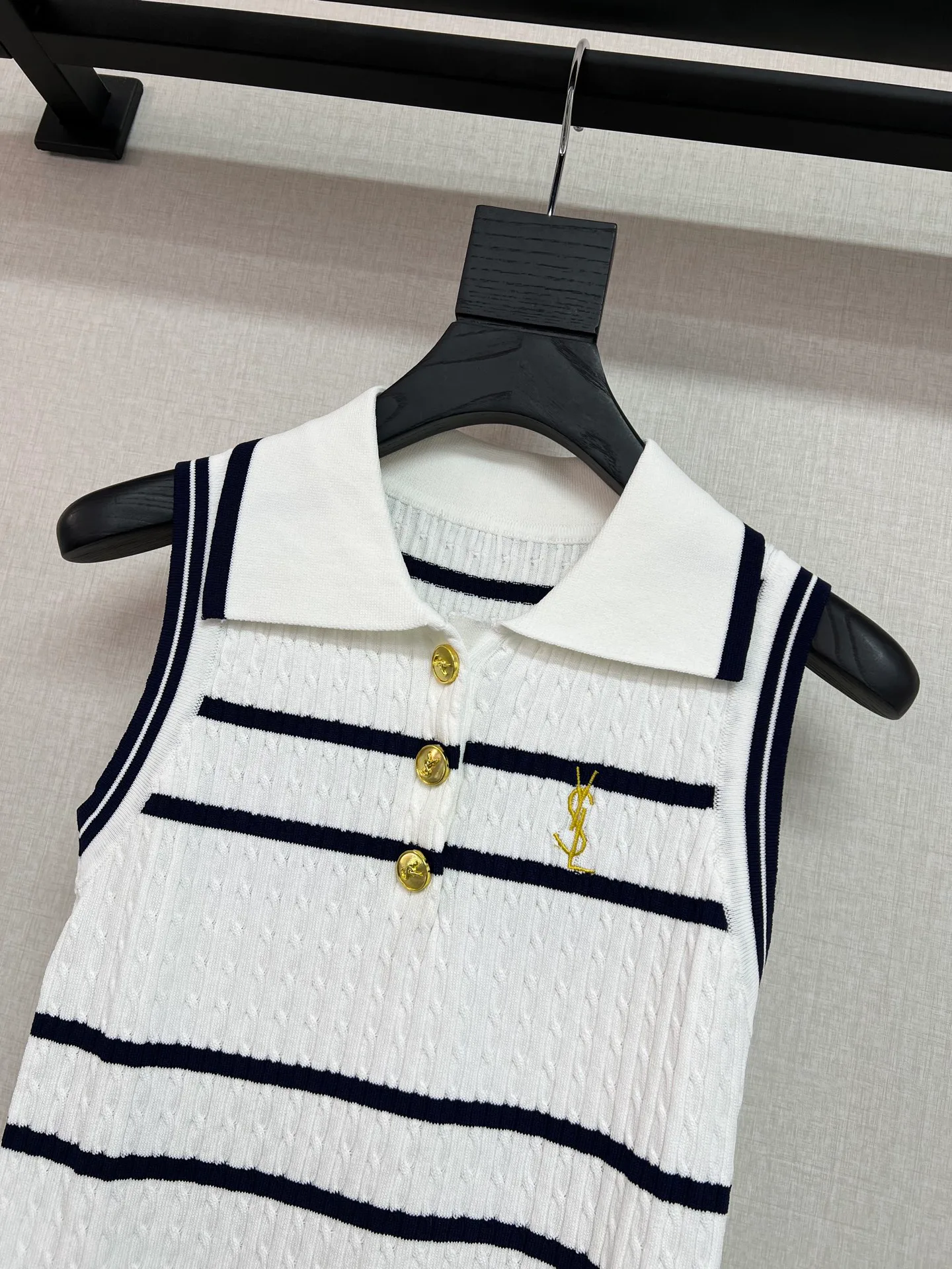 Топы Женские Saint Laurent 13410364