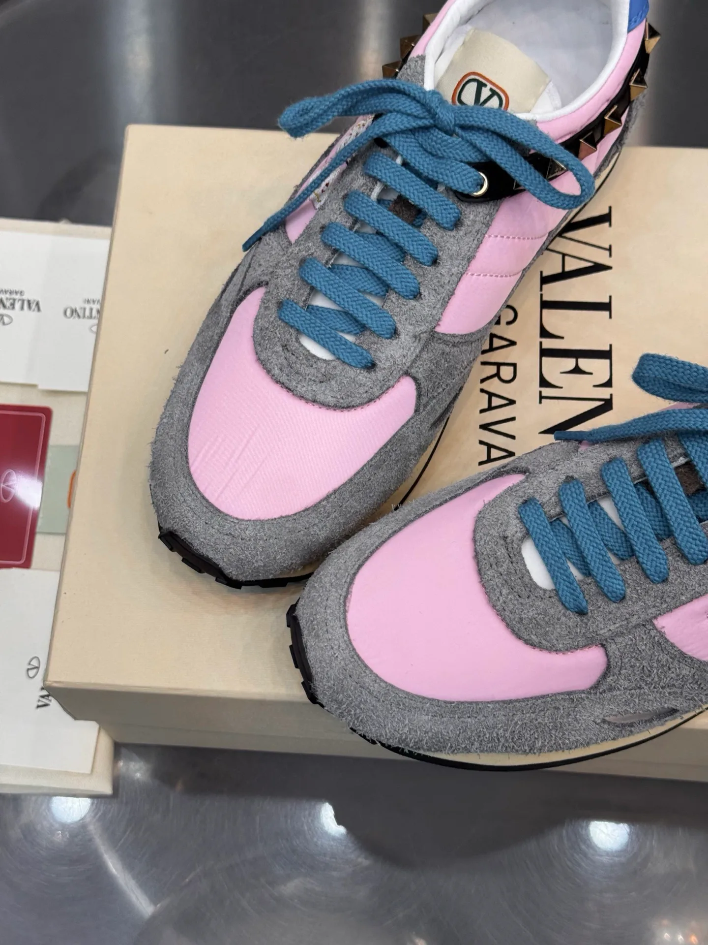 Кроссовки Женские Valentino 18202514
