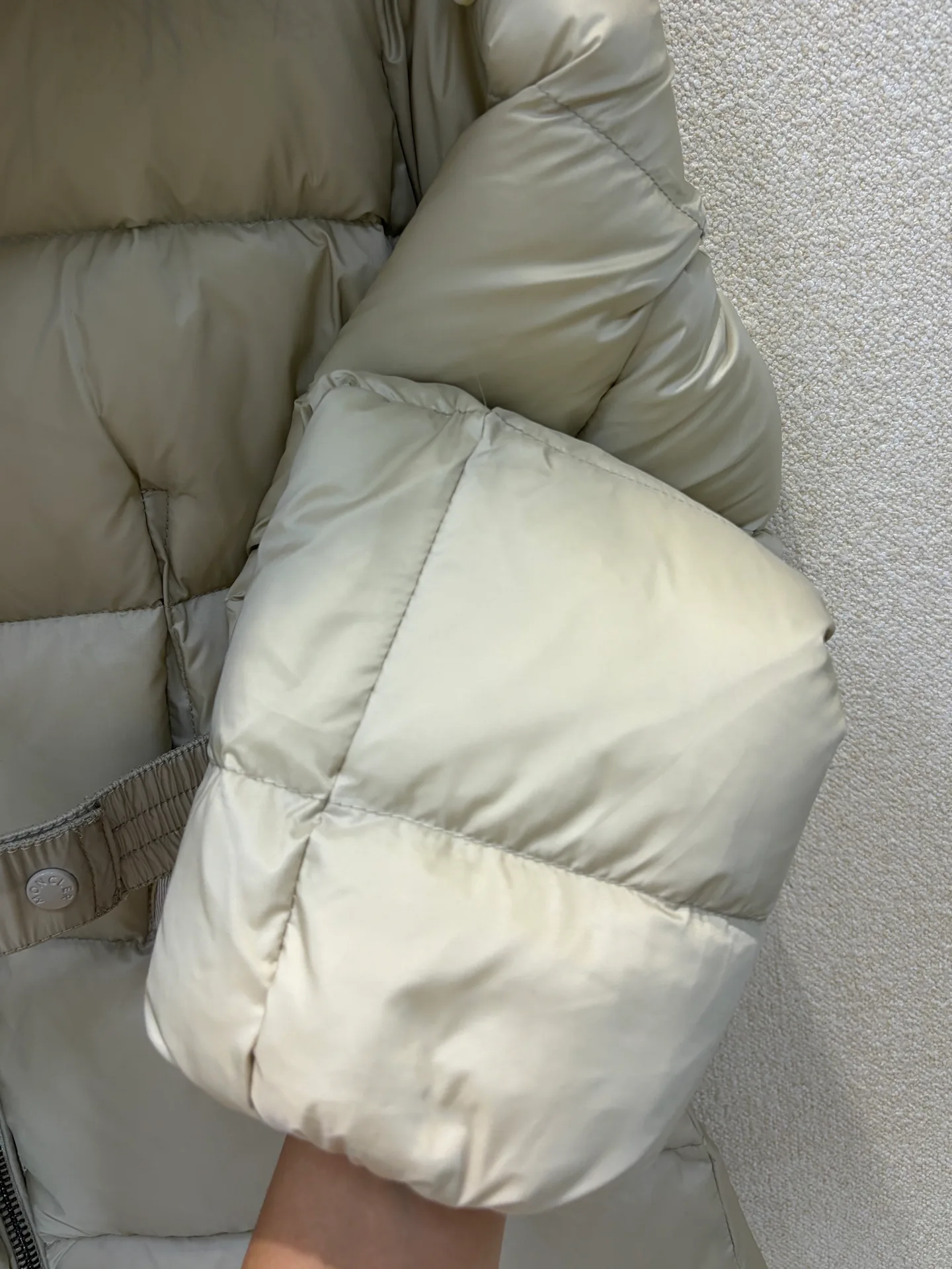 Куртки И Пуховики Женские Moncler 19004028