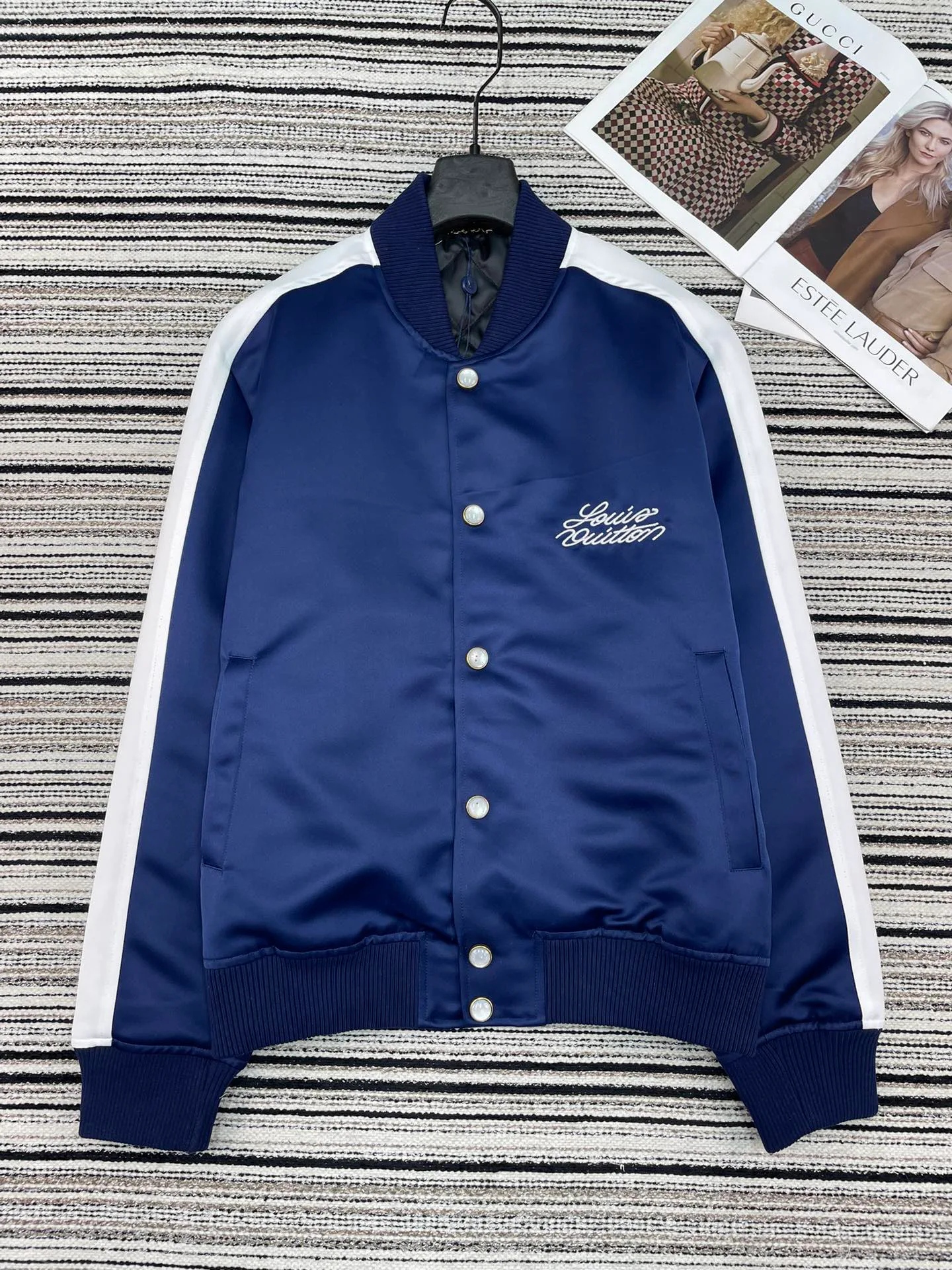 Куртки И Пуховики Женские Louis Vuitton 5088231