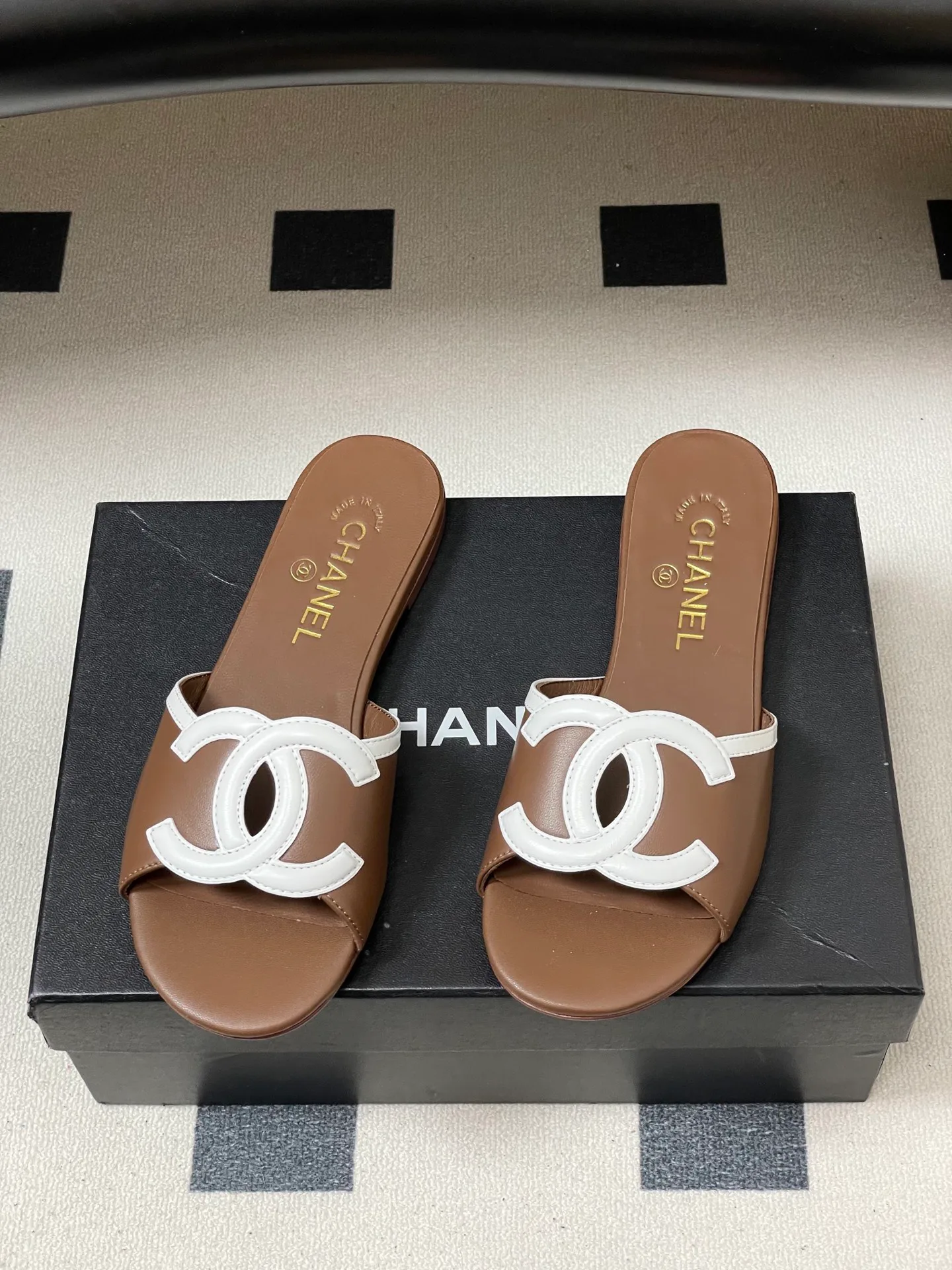 Шлепанцы Женские Chanel 11627615