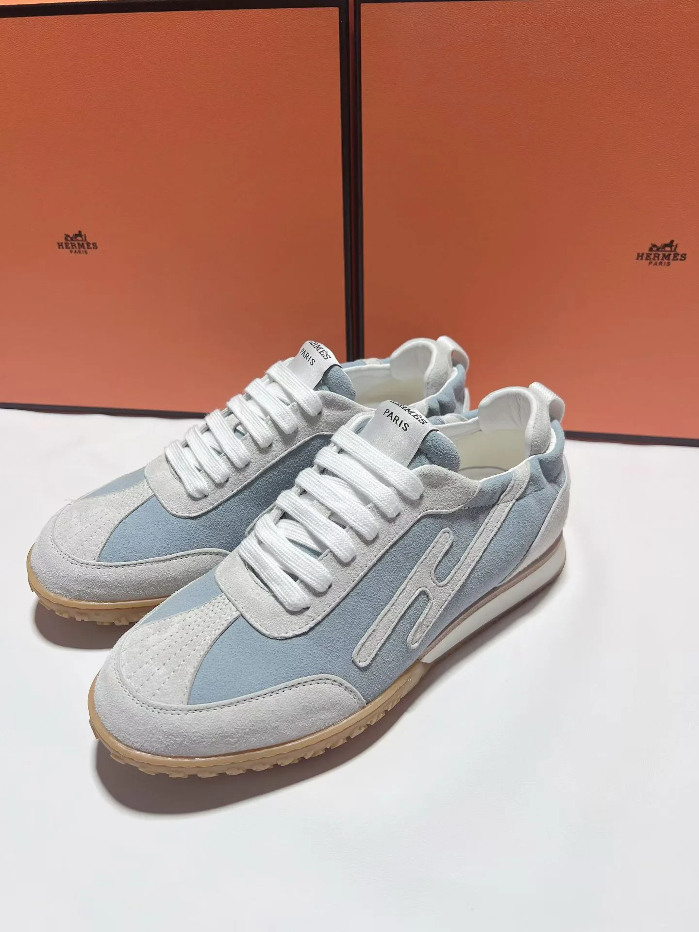 Кроссовки Женские Hermes 11765365