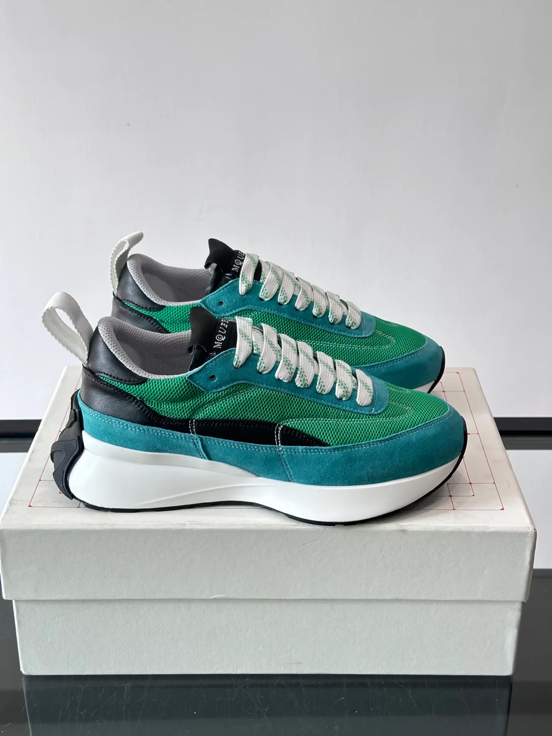 Кроссовки Женские Alexander Mcqueen 11228468