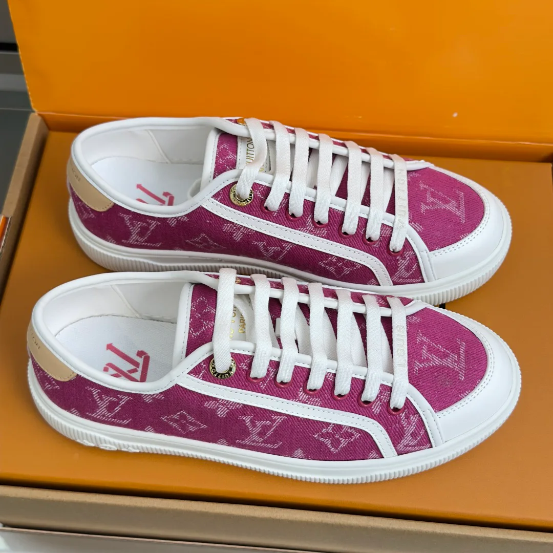 Кроссовки Женские Louis Vuitton 17950713