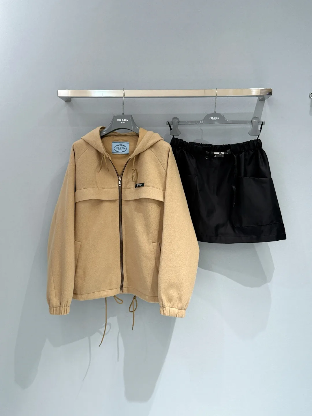 Куртки И Пуховики Женские Prada 1523643