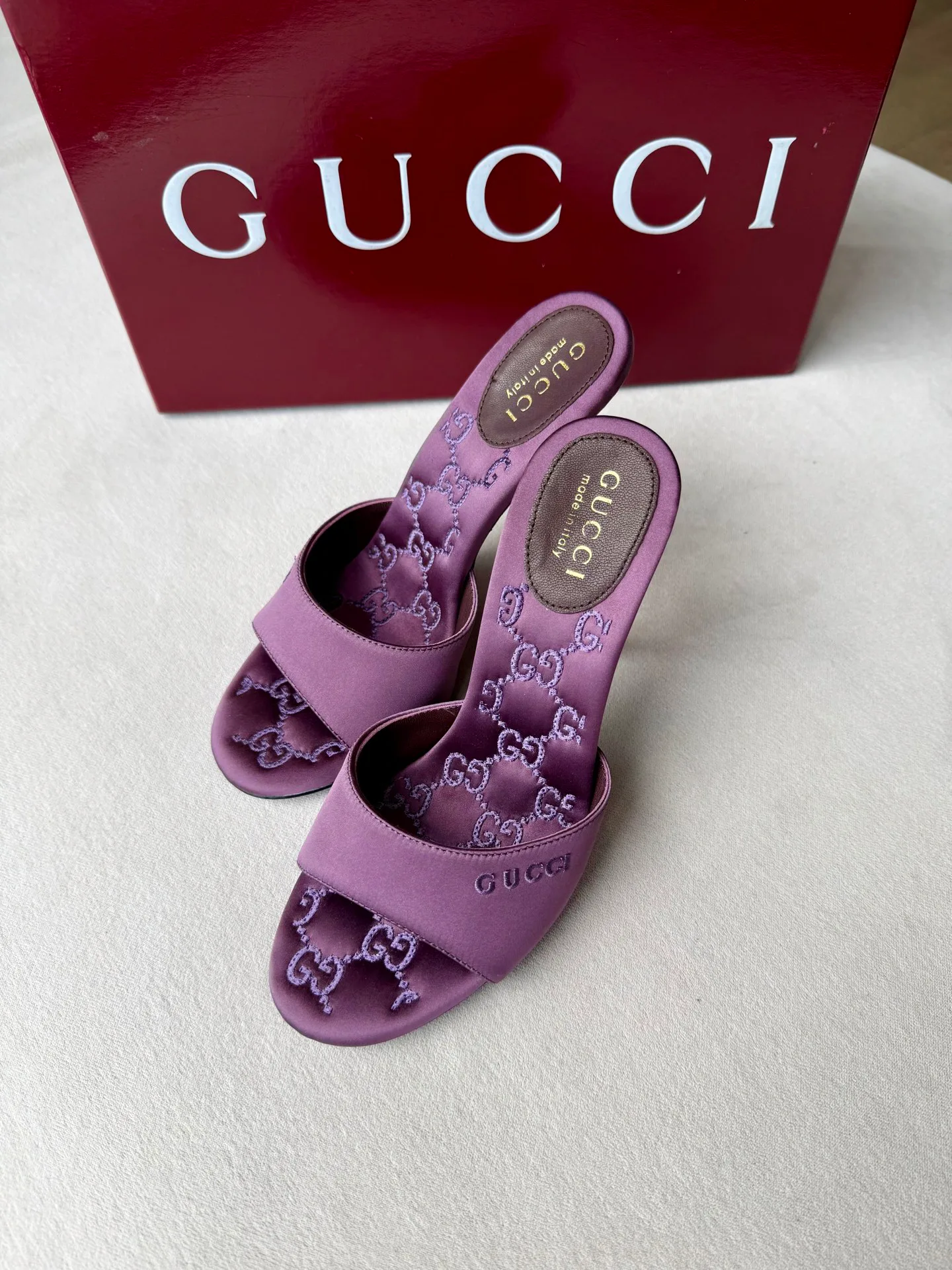 Босоножки Женские Gucci 18120657