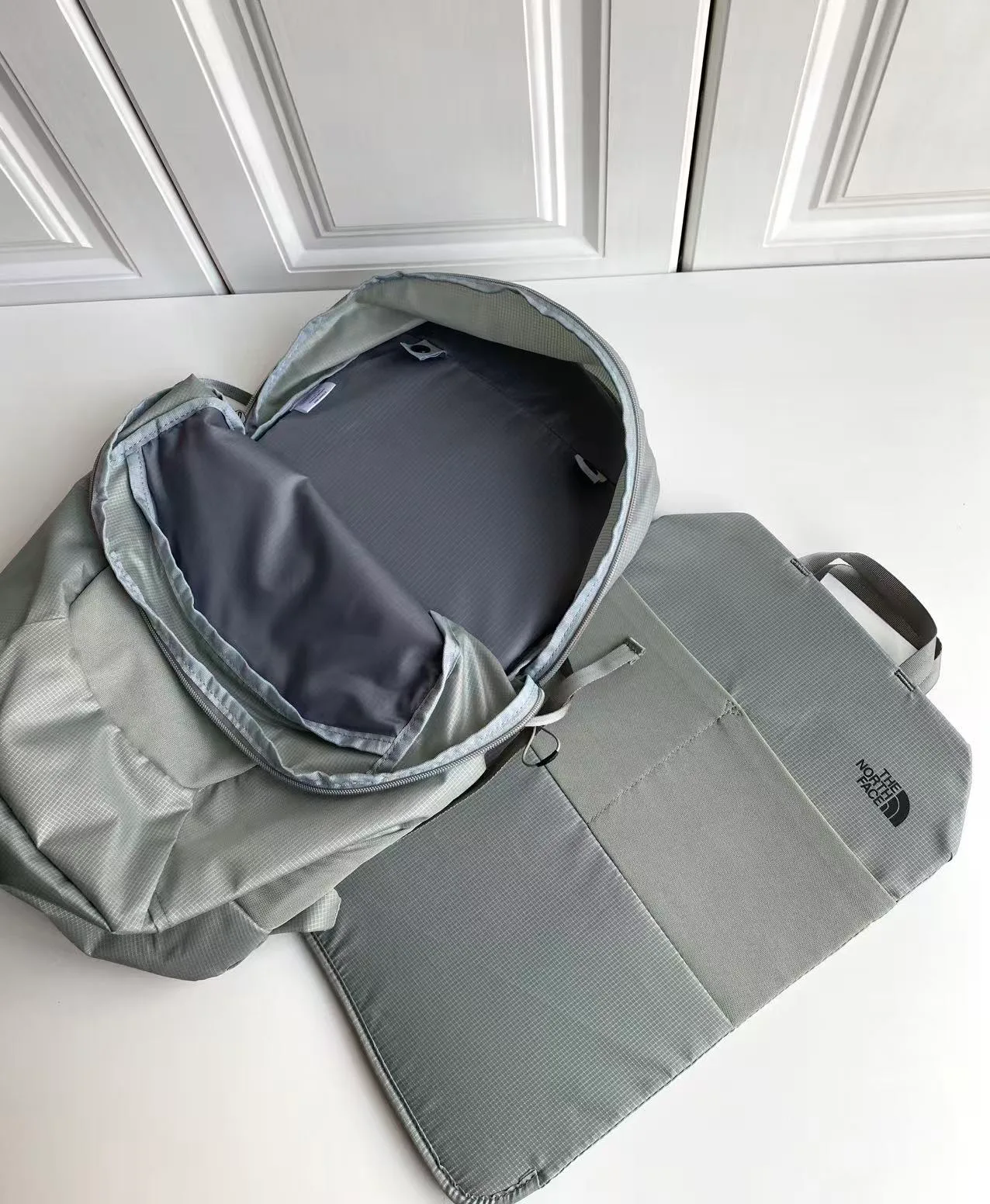 Рюкзаки Женские The North Face 18914643